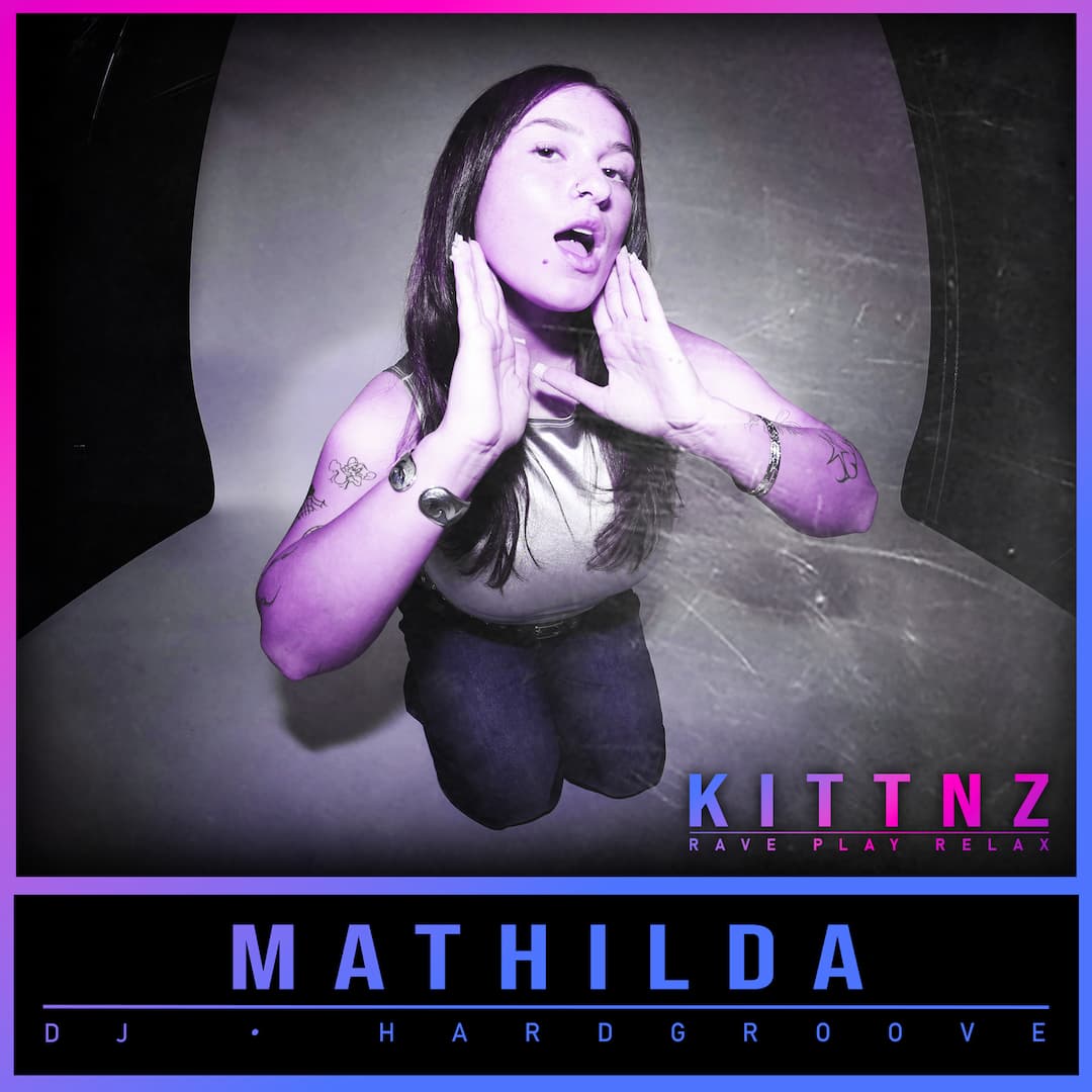 mathilda spielt auf der kinky Party KITTNZ in Hamburg